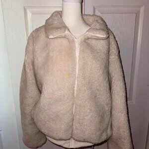 Alo Foxy Sherpa Jacket Ivory Size Medium